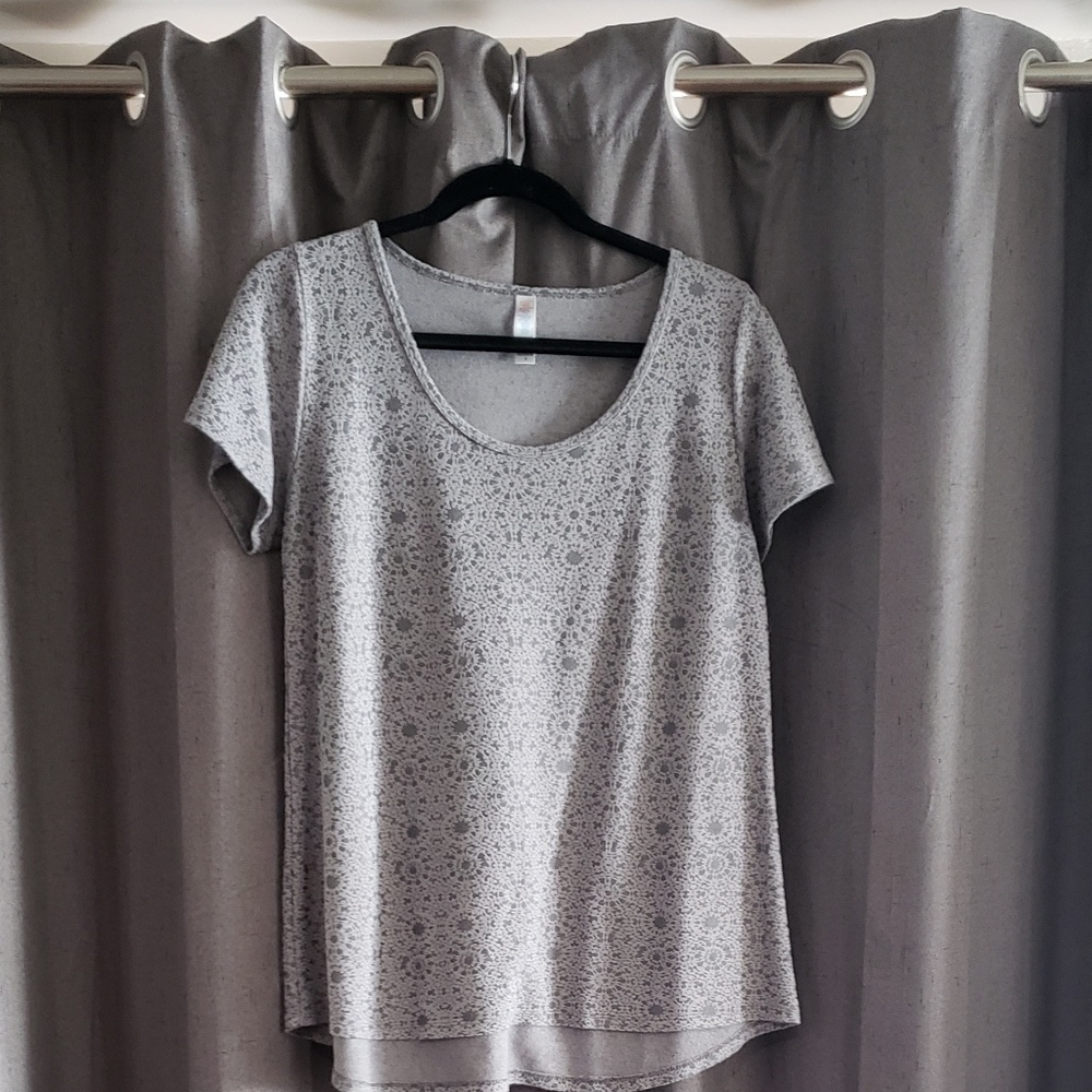 Lularoe Classic Tee